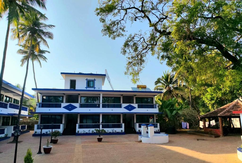 Anjuna Blue Resort — Hotel in Goa