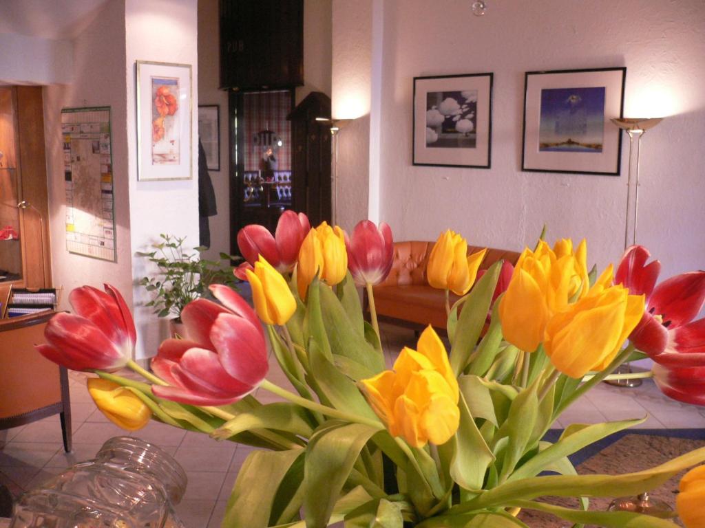 City Hotel photo
