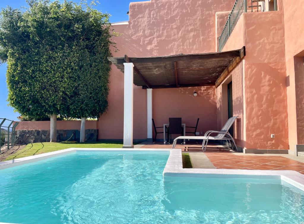 HomeForGuest SALOBRE GOLF VILLA, POOL, BBQ, WIFI, STUNNING VIEWS - 5