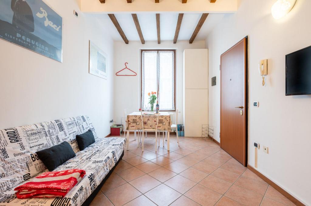 GuestHost - Parma Historic Center Apartment 7min from Duomo - 2
