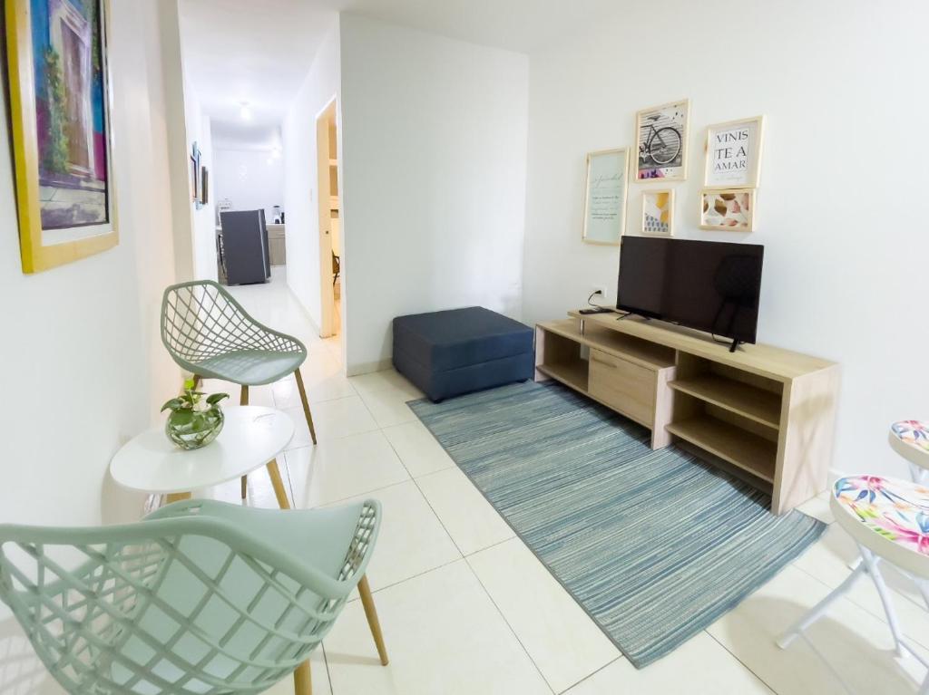 2CB-3 APARTAMENTO DE 2 ALCOBAS EN EL CENTRO HISTORICO CON AIRE ACONDICIONADO Y WIFI - 2