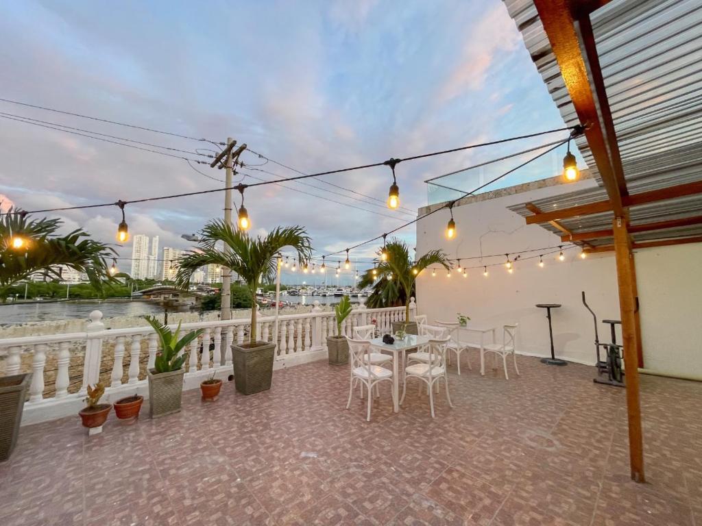 2CB-4 APARTAMENTO DE 2 ALCOBAS EN EL CENTRO HISTORICO CON AIRE ACONDICIONADO Y WIFI - 2