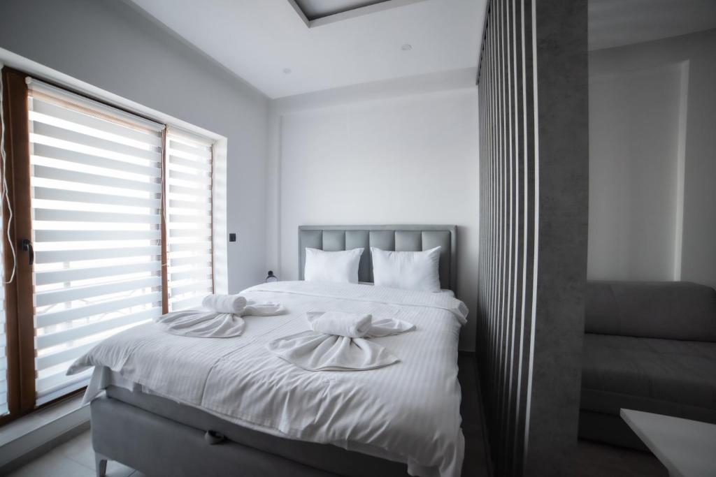 NLux 10 Apartment - 4