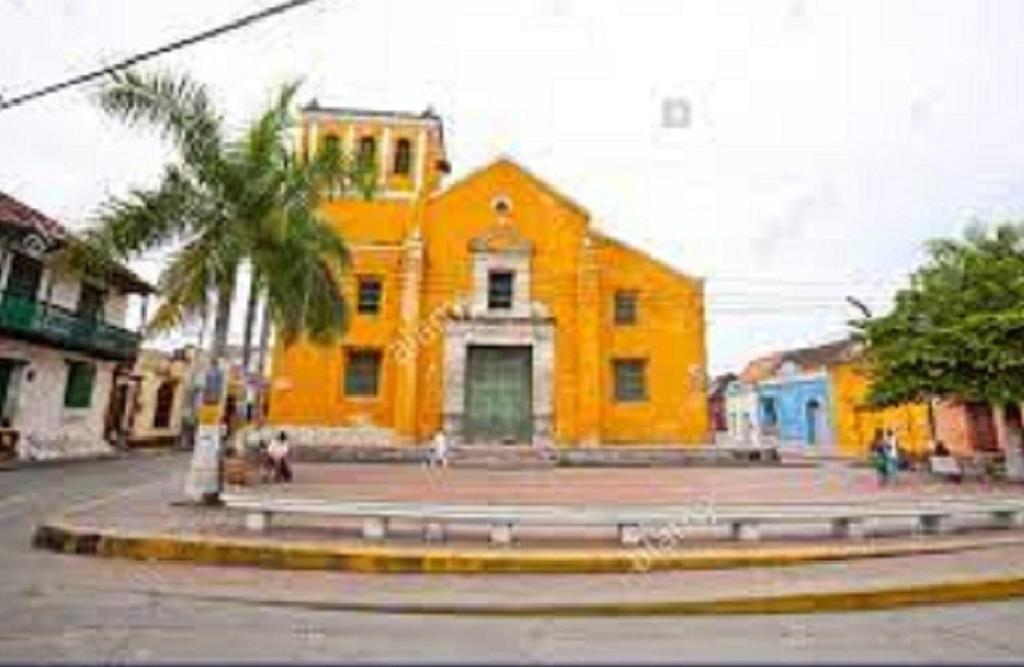 1CB-5 APARTAMENTO CON BALCON EN EL CENTRO HSTORICO CON AIRE ACONDICIONADO Y WIFI - 4