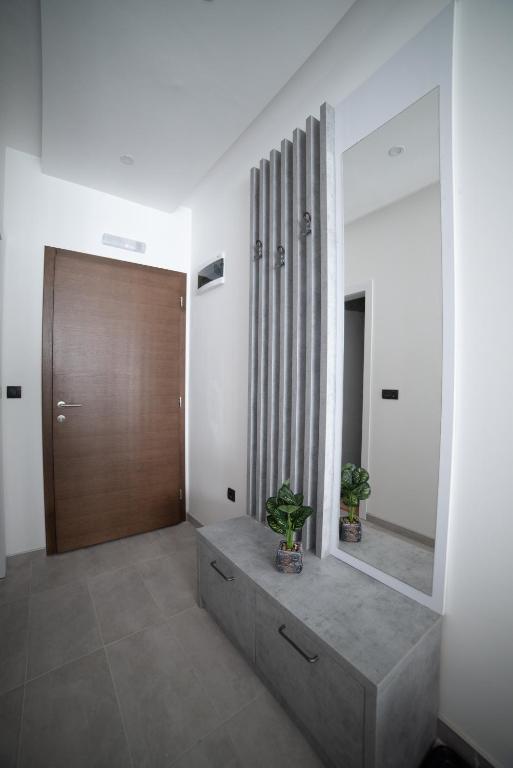 NLux 11 Apartment - 4