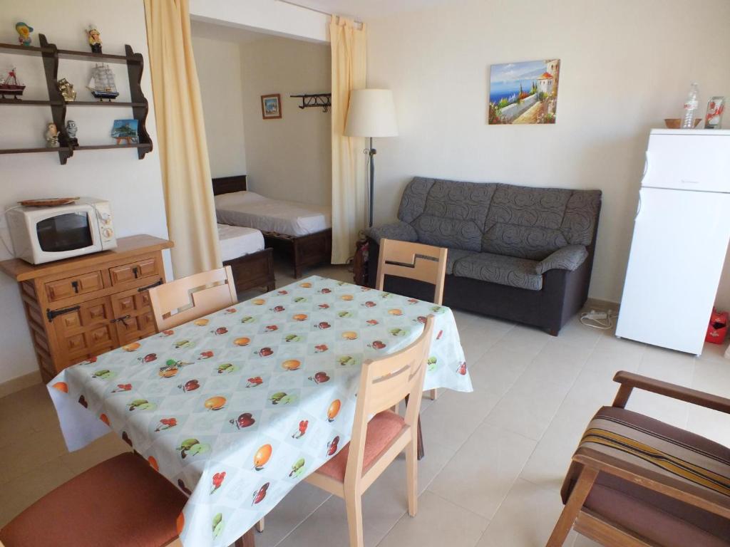 Apartamento para 4 con terraza y piscina a 50m de la playa - ES-204-28 - 4