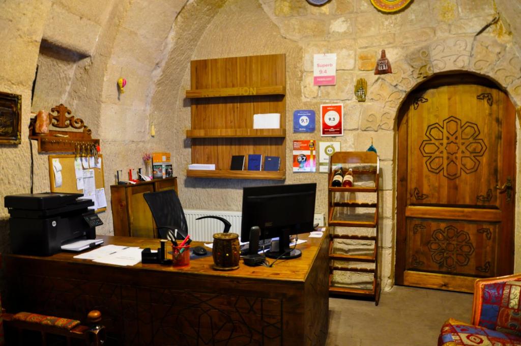 Miracle Cave Hotel photo