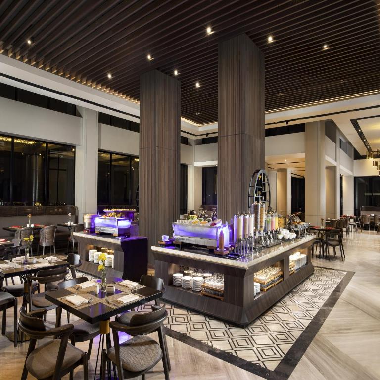 Hotel Santika Premiere Padang