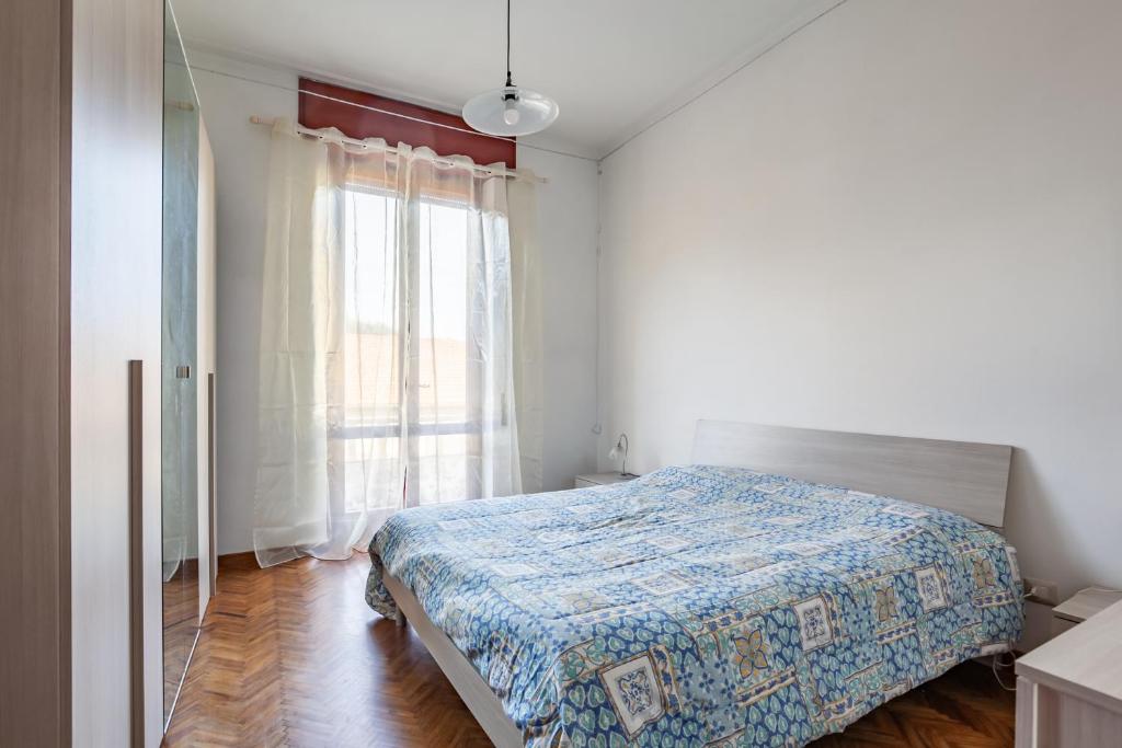 GuestHost - Viareggio Roomy House with Private Courtyard! - 5