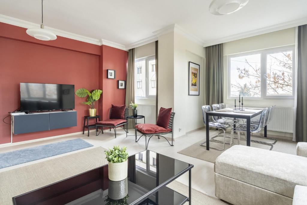 Modern Flat w Balcony 5 min to Bagdat Ave photo