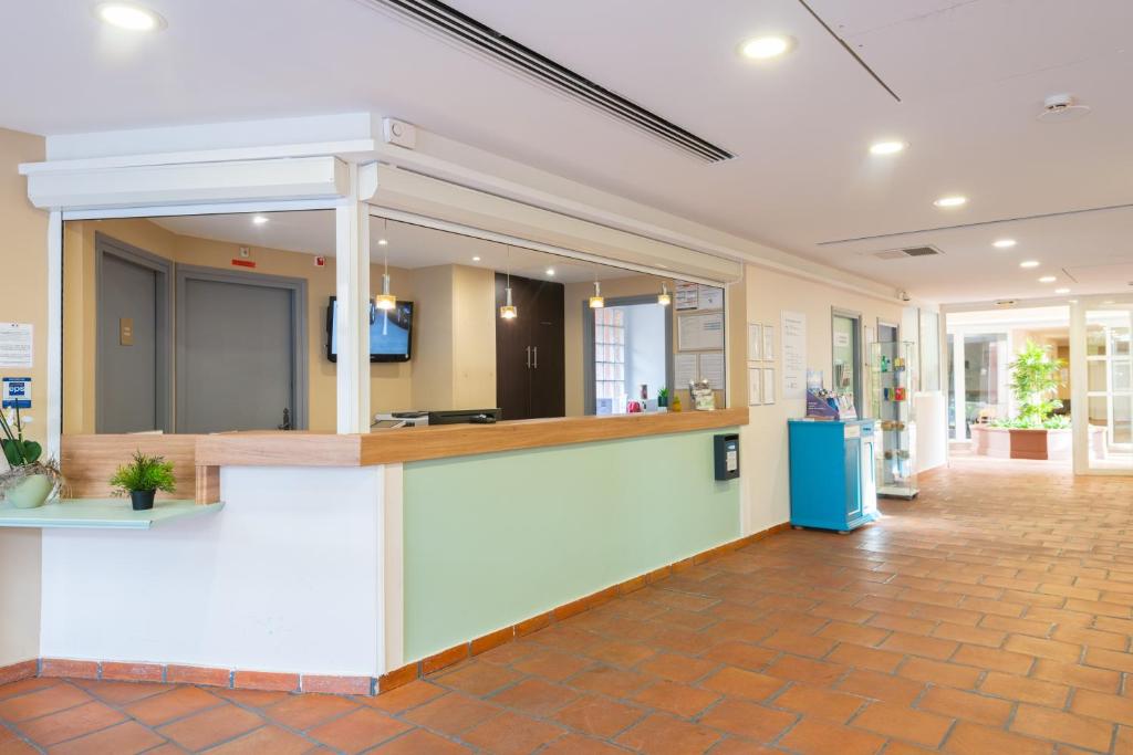 Zenitude Hotel-Residences Le Cannet photo
