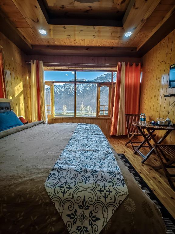 The Alpinist cafe and Retreat photo