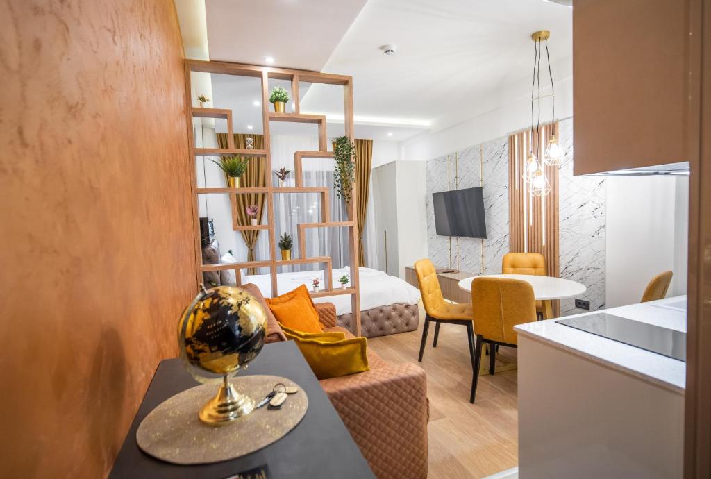 PLEASURE LUX GOLD - 1