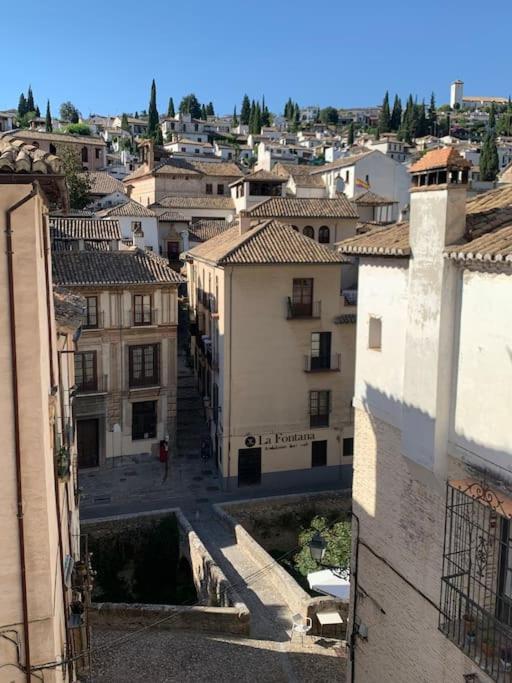 Cosy Flat w/ Beautiful Views and Cute Balcony - 3