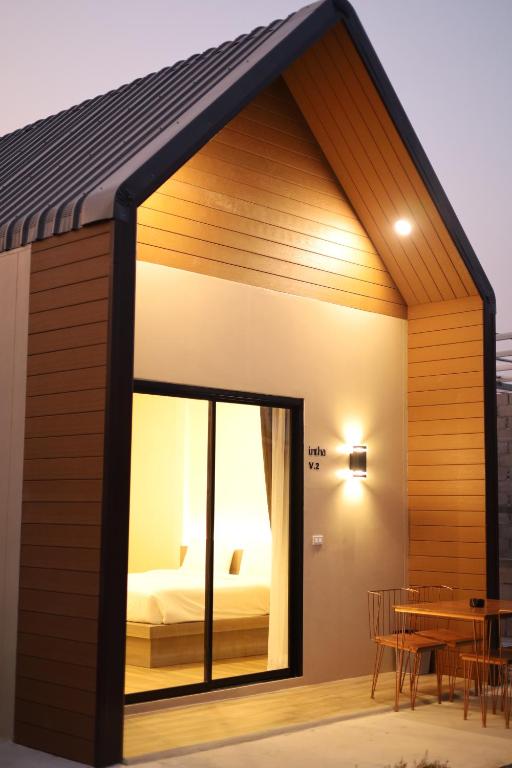 อินทา รีสอร์ท ราชบุรี (Intha Resort Ratchaburi)