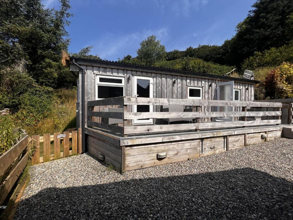 Quirky Cabin with On Site Dog Field, Tywyn