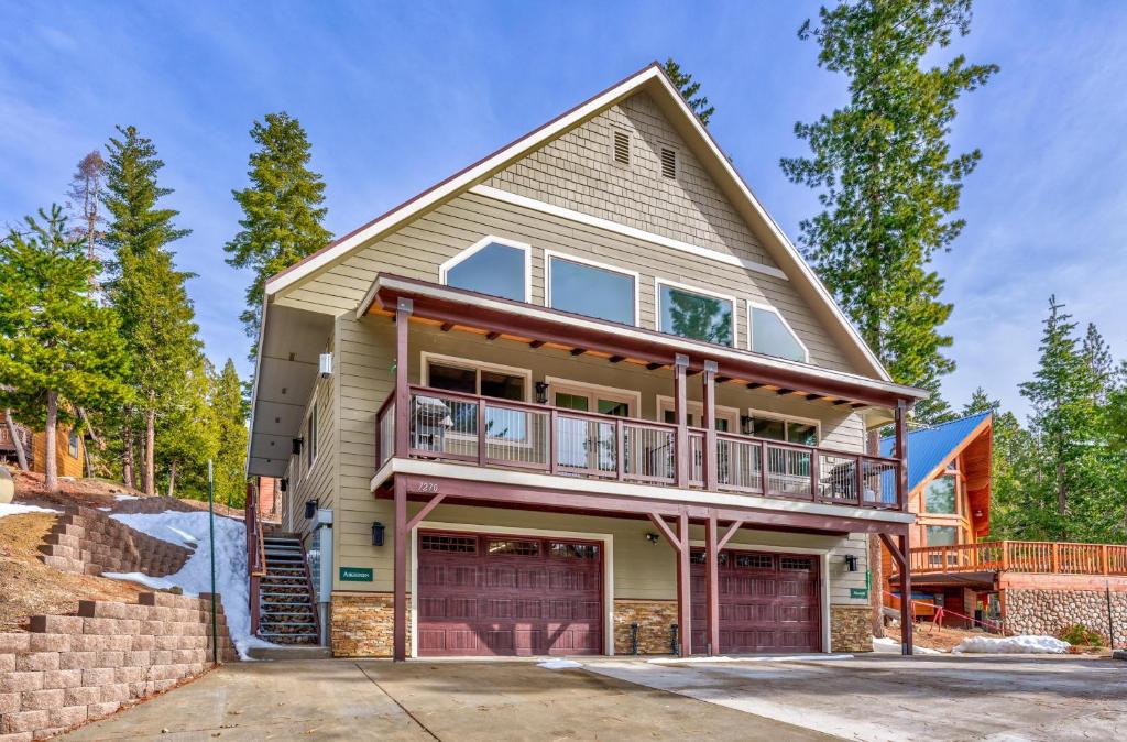 Devonshire - Aragon, Yosemite West