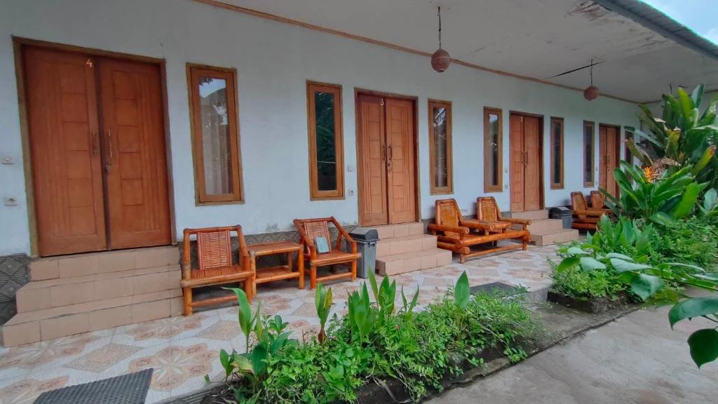Dua Nina 2 Guesthouse photo