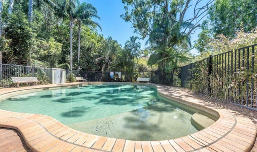 Coconuts - 3 bedroom 3 bathroom townhouse with tennis court, Nelson Bay