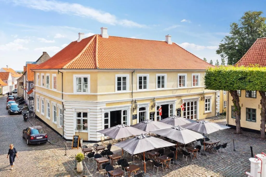 Hotel På Torvet，位于艾勒斯克宾的酒店