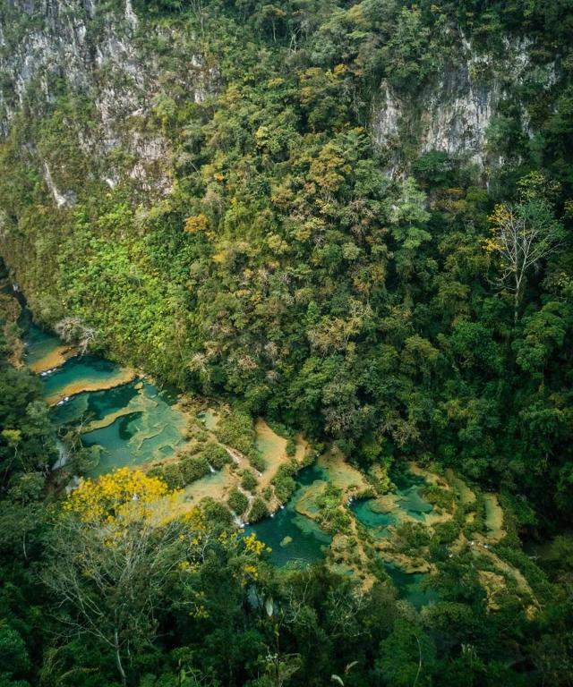Cerca de lugares turísticos