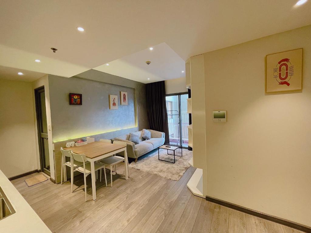 2BR Luxury Apartment at Masteri Thao Dien — Hotel in Ho Chi Minh City