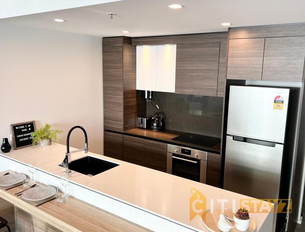 Light & Lovely in Canberra's CBD - 1BR Apt w/Carsp photo