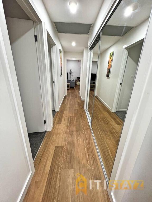 Lavish in Lyons - 3bd 2bth Spacious & Modern Home photo