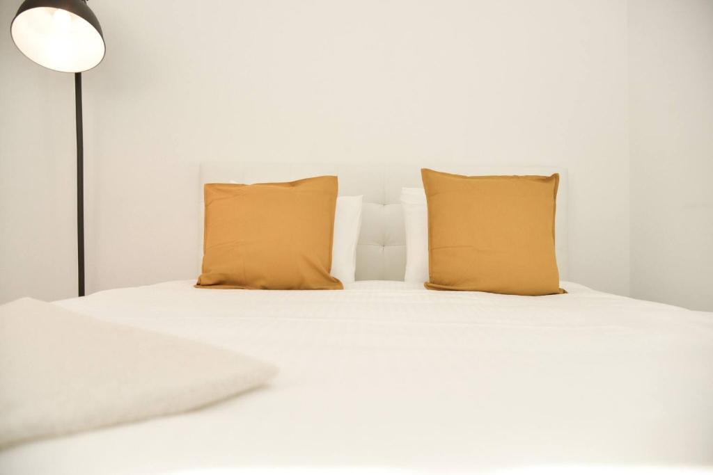 Central Plaza Apartment 1 in Lugano - 1