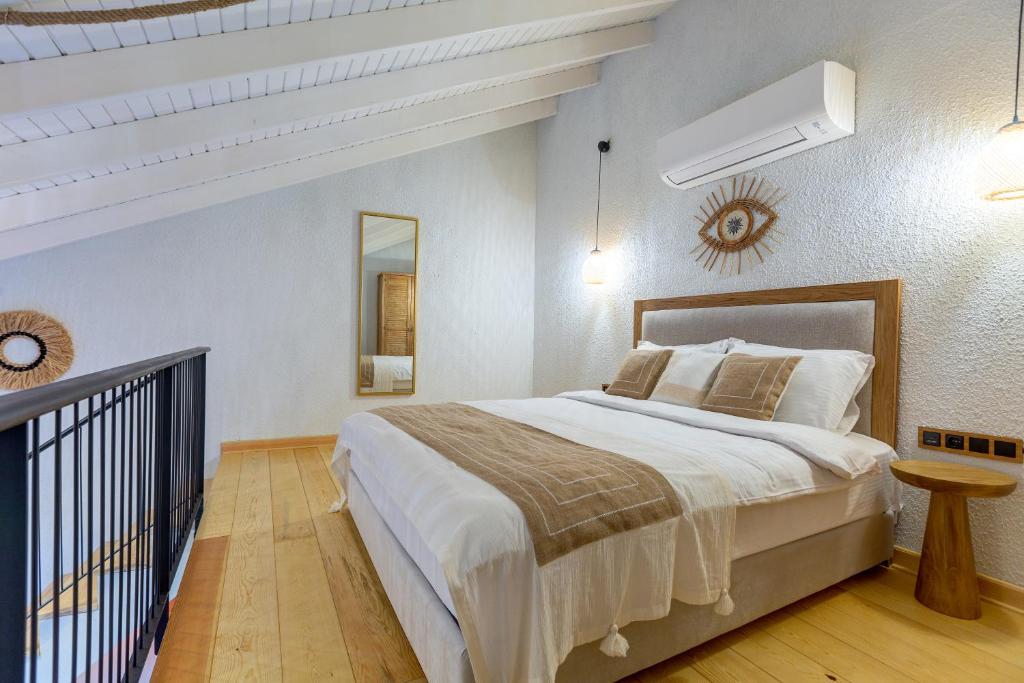 Navalia Hotel — Pokoje in Foca, Izmir