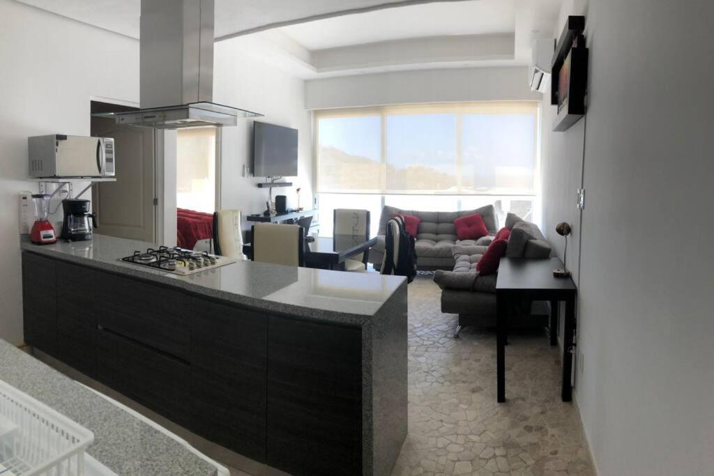 Penthouse Armando's Le Club - 3