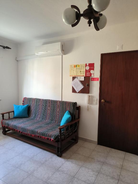 Apartamentos Campos 1 — Hotel in Porto Covo
