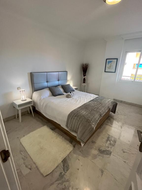 Heart of Puerto Banus newly renavated Free parking , WIFi ,Pool,Gym,Padel court - 4