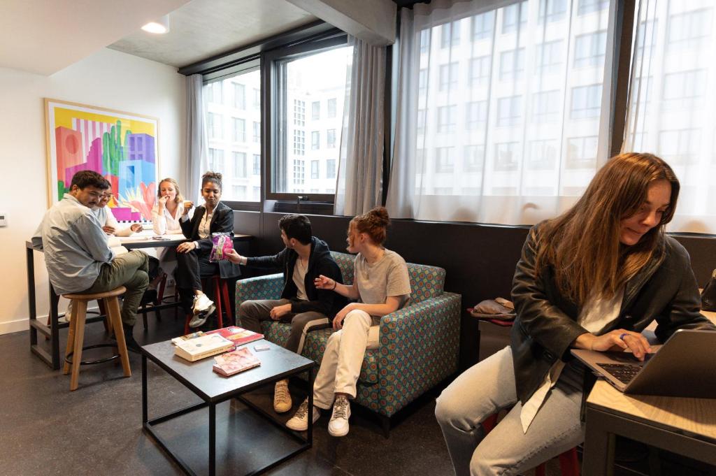 Shared lounge/TV area