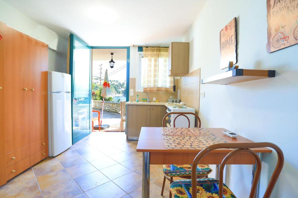 Agapi Studio, Kalámi