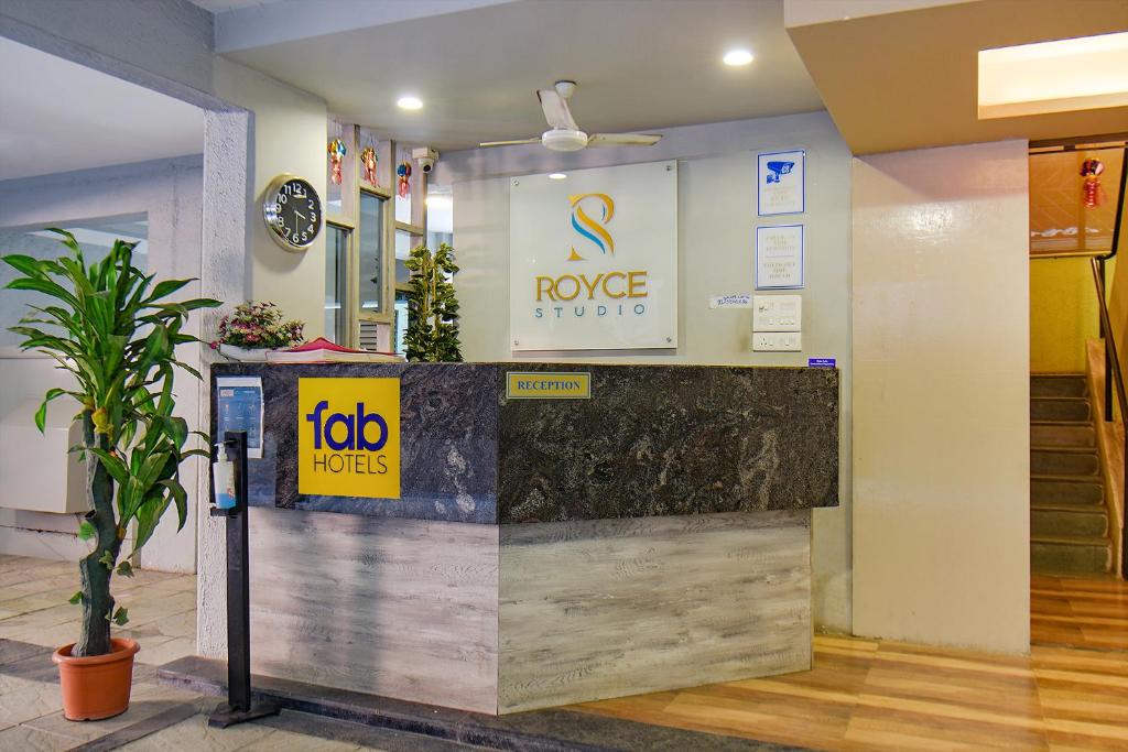 FabHotel Royce Studio Apartments photo