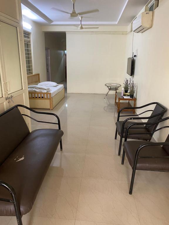 Simhagiri Holiday Inn — Hotel in Visakhapatnam