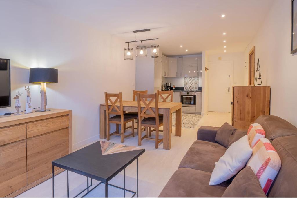 Portes du Brevent -1 bedroom apartment with magnificient Mont Blanc views - 1