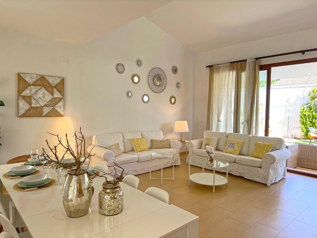 Villa Los Pinares de Monaco en Roche, Conil, Cádiz - 5