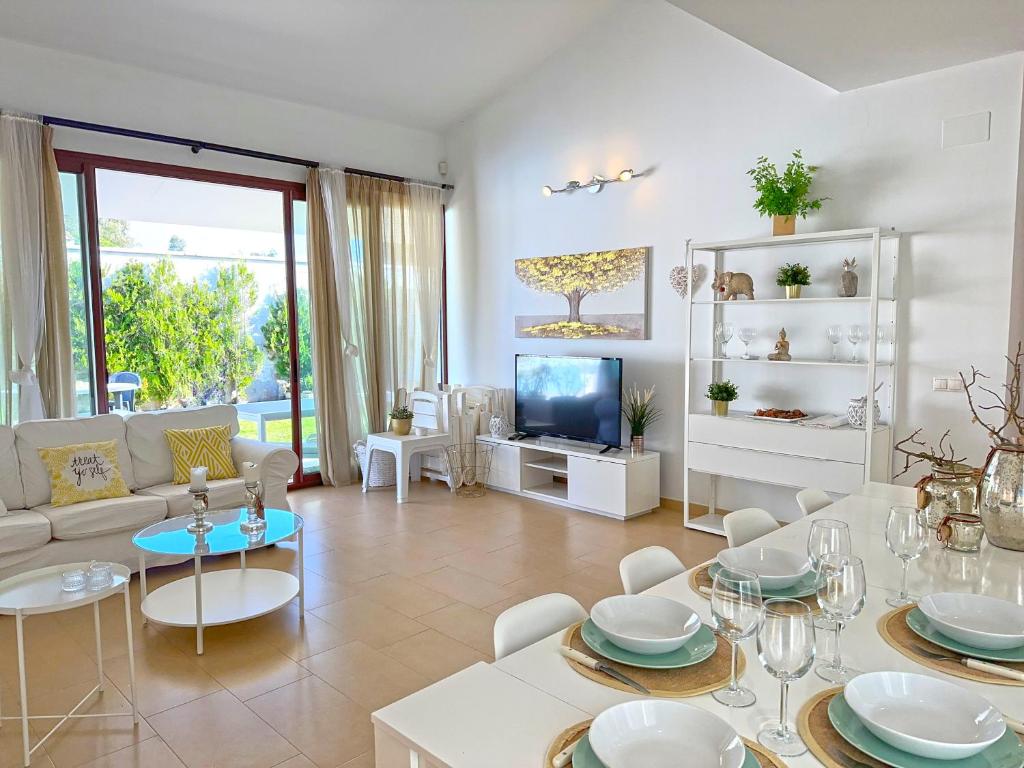 Villa Los Pinares de Monaco en Roche, Conil, Cádiz - 4
