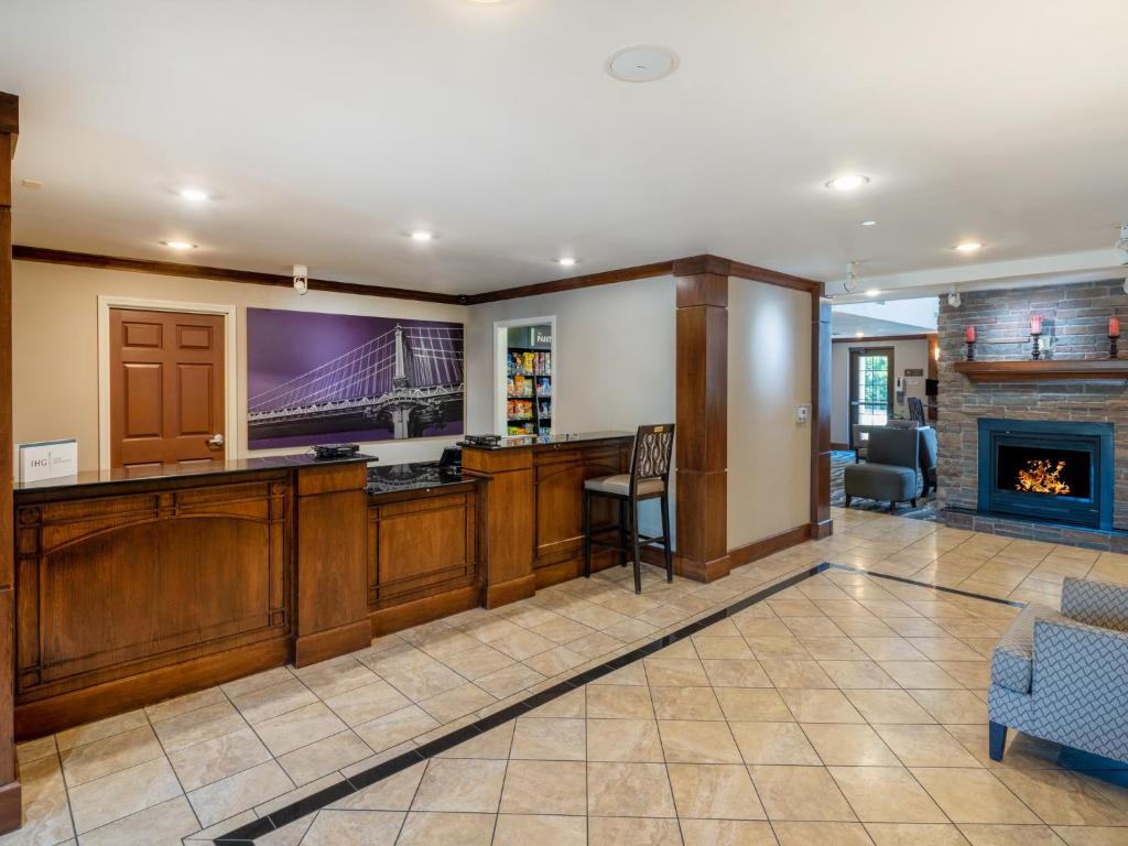 Staybridge Suites Milwaukee Airport South photo
