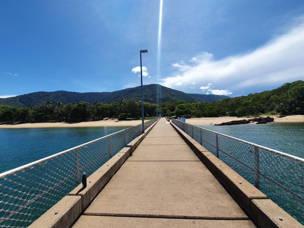 Palm Cove Beach Apartment