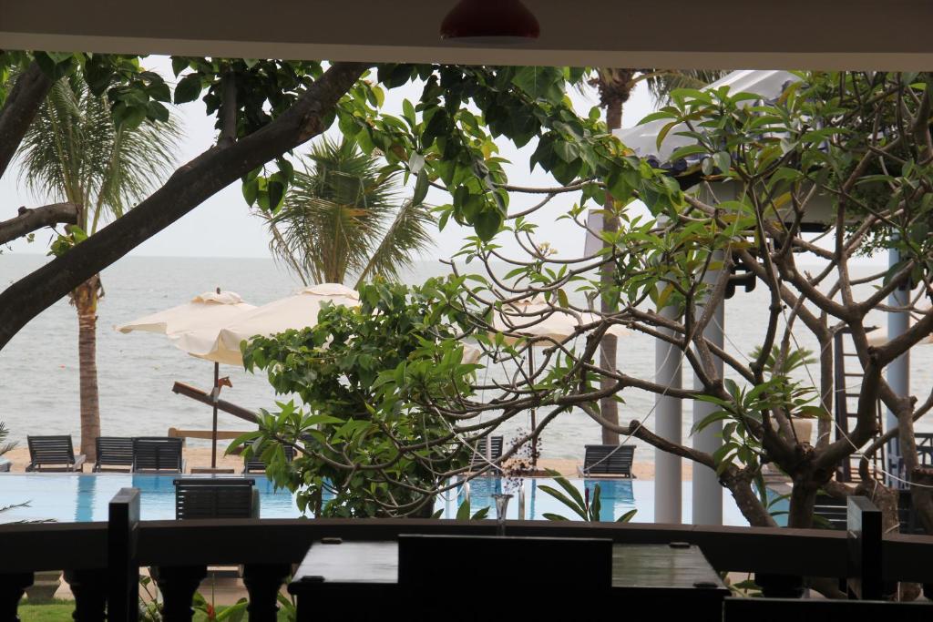 DYNASTY MUI NE BEACH RESORT