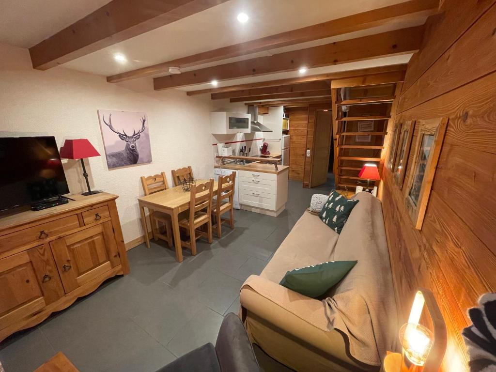 LE PASSE-MONTAGNE Bel appartement avec terrasse dans vieille ferme de montagne rénovée - 1