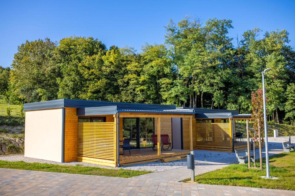 Wine Camp Hazic — Hotel in Varazdin