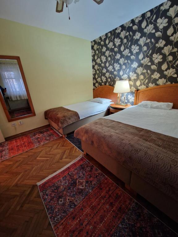 Avalon Apartments - 4