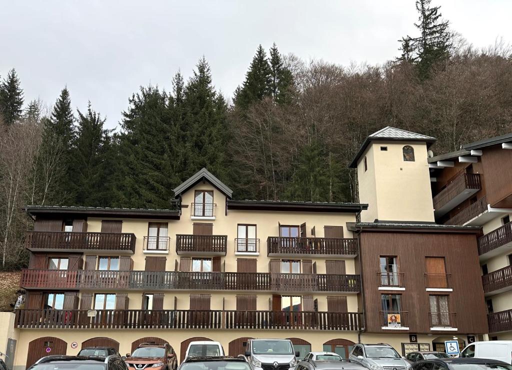 Appartement Les Carroz d'Araches 4 à 6 couchages, vue sur montagne - 2