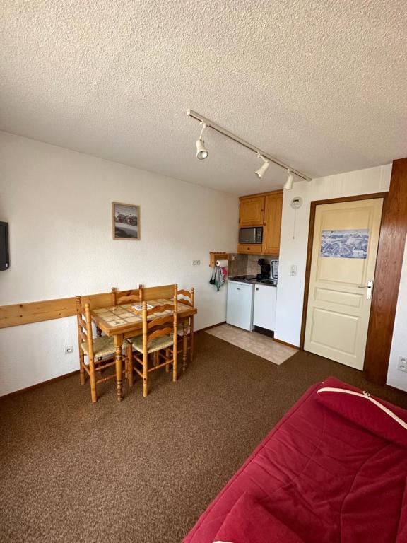 Appartement Les Carroz d'Araches 4 à 6 couchages, vue sur montagne - 4
