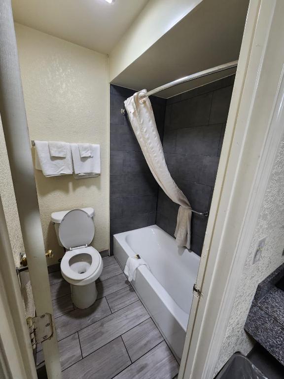 Green Garden Inn photo