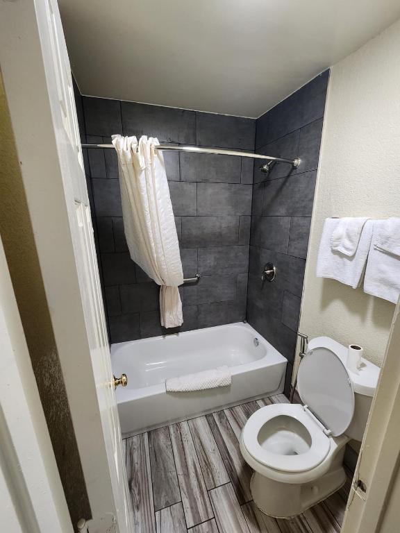 Green Garden Inn photo